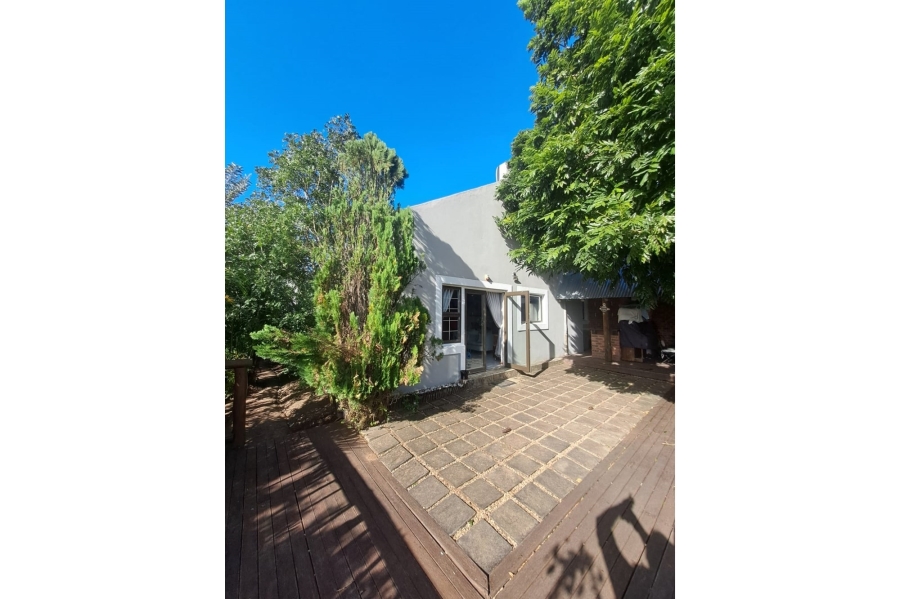 To Let 3 Bedroom Property for Rent in Abbotsford Eastern Cape